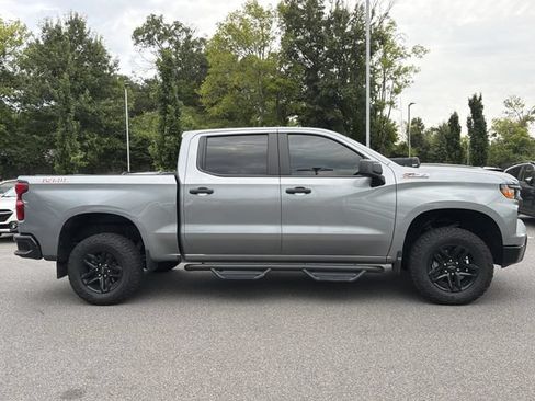 Used 2025 Chevrolet Silverado 1500 Custom Trail Boss AWD/4WD image 2