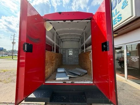 Used 2021 GMC Savana 3500 w/ Power Convenience Package RWD image 7