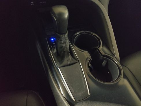 Used 2018 Toyota Camry SE FWD image 26