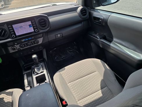 Used 2022 Toyota Tacoma SR AWD/4WD image 37