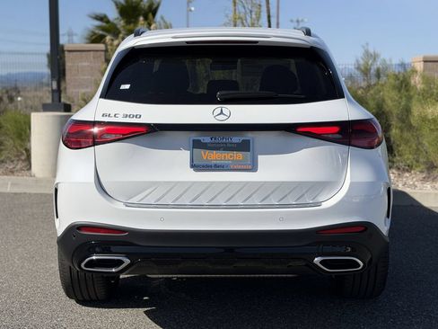 New 2026 Mercedes-Benz GLC 300 image 9