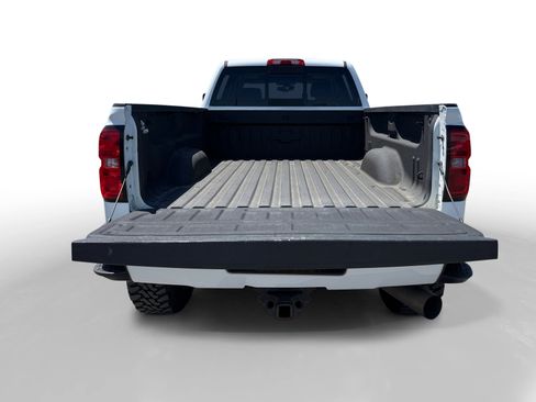 Used 2018 Chevrolet Silverado 2500 High Country w/ Duramax Plus Package AWD/4WD image 17