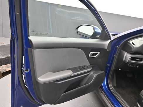 Used 2025 Kia K4 FWD image 16