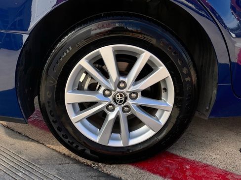 Used 2025 Toyota Camry LE image 9