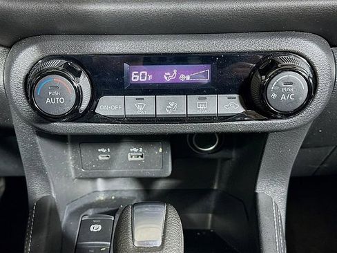 Used 2023 Nissan Kicks SR w/ Exterior Package FWD image 15