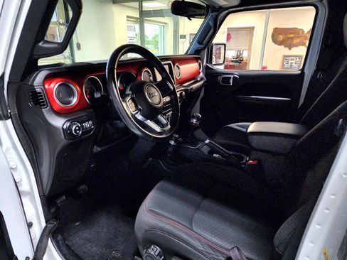 Used 2020 Jeep Gladiator Rubicon w/ LED Lighting Group image 16