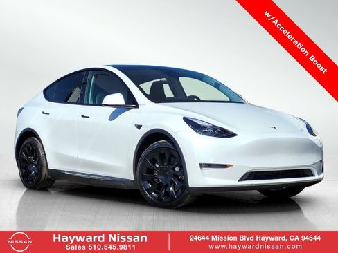 Used 2023 Tesla Model Y Long Range image 1