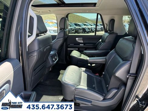 Used 2025 Ford Expedition Max Platinum AWD/4WD image 28