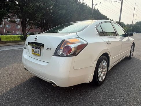 Used 2010 Nissan Altima 2.5 S FWD image 7