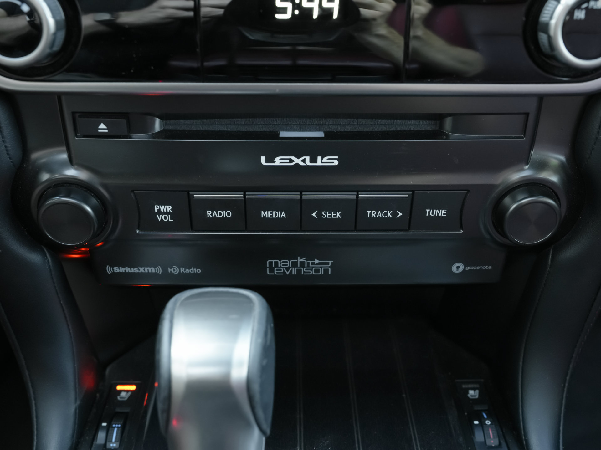 Used 2022 Lexus GX 460 Premium w/ Accessory Package AWD/4WD image 17
