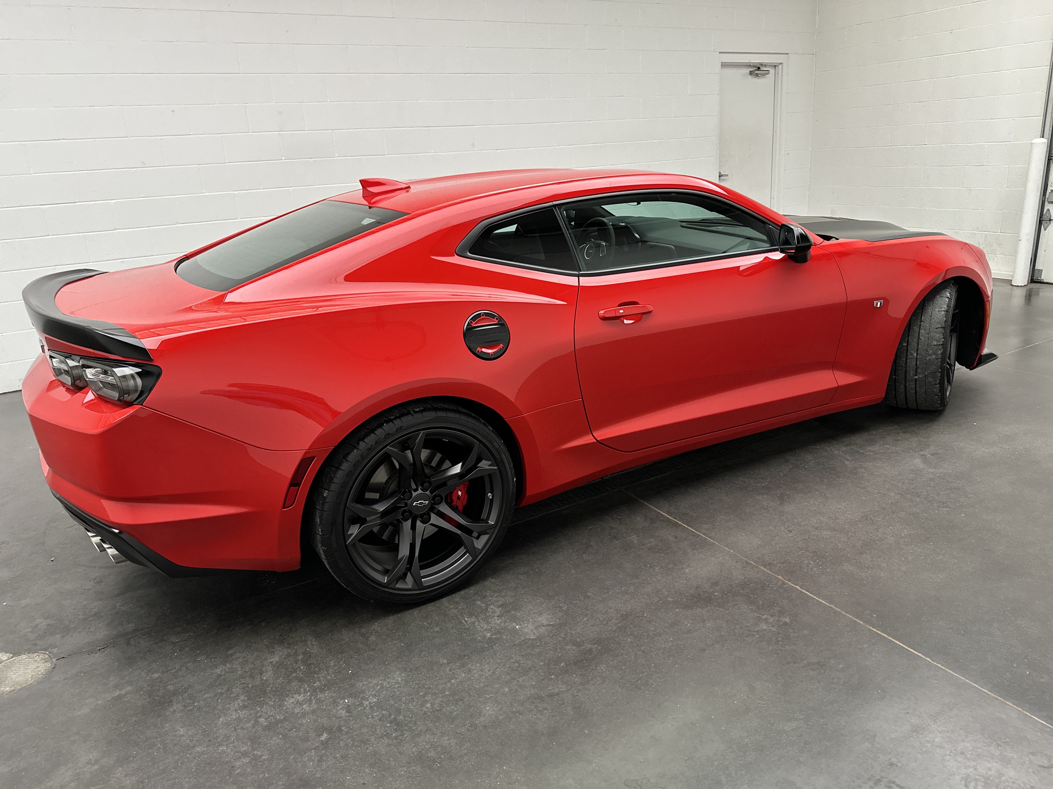 Used 2023 Chevrolet Camaro SS RWD image 8