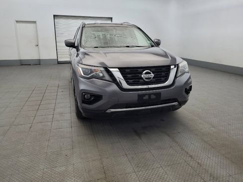 Used 2017 Nissan Pathfinder SV AWD/4WD image 14