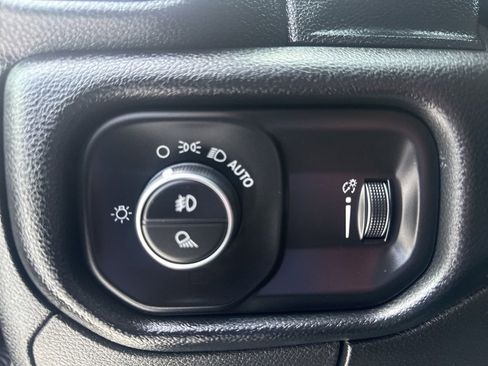 Used 2021 RAM 1500 Big Horn image 25