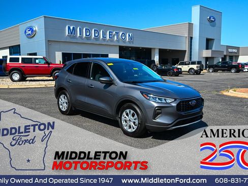 Used 2023 Ford Escape Active w/ Tech Pack #2 AWD/4WD image 1