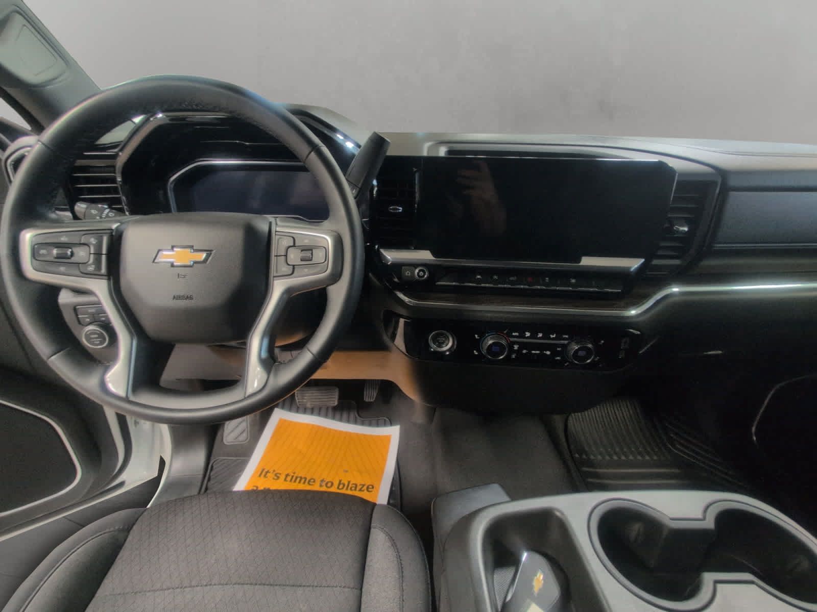 Used 2023 Chevrolet Silverado 1500 LT AWD/4WD image 10