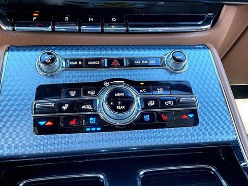 Used 2021 Lincoln Aviator Black Label w/ Dynamic Handling Package image 24