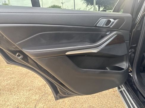 Used 2020 BMW X7 xDrive40i w/ Cold Weather Package image 27