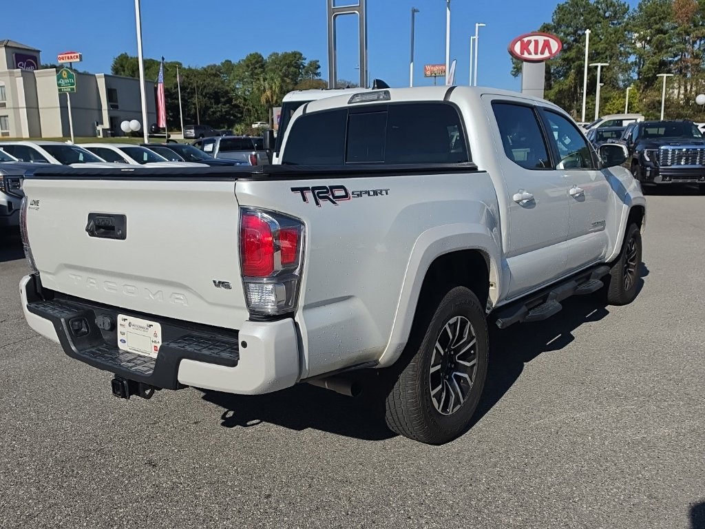 Used 2022 Toyota Tacoma TRD Sport w/ Technology Package RWD image 10