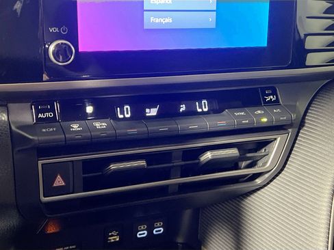 Used 2025 Toyota Camry SE FWD image 26