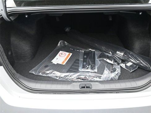 New 2025 Nissan Altima 2.5 SR image 31