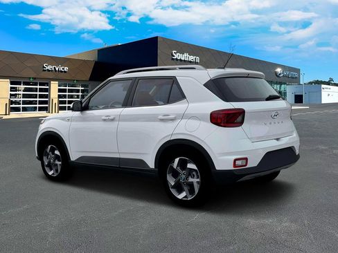 New 2026 Hyundai Venue SEL image 4