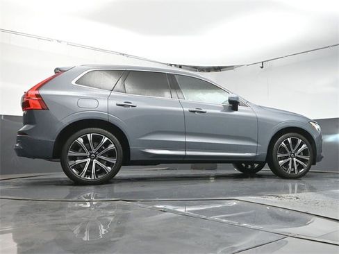 Certified 2023 Volvo XC60 B5 Ultimate w/ Protection Package Premier image 40