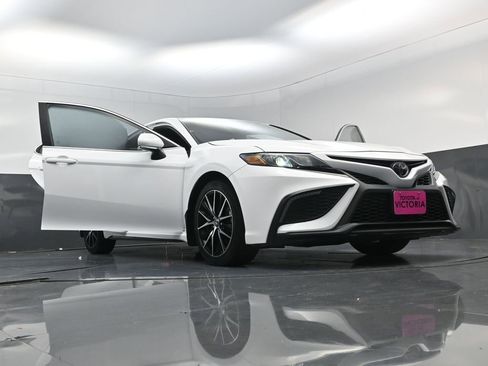 Used 2024 Toyota Camry SE FWD image 26