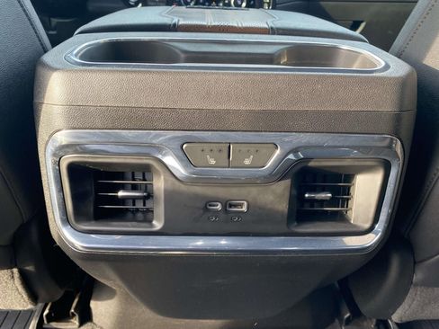 Used 2024 Chevrolet Silverado 2500 High Country image 13