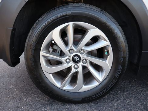 Used 2017 Hyundai Tucson SE image 42