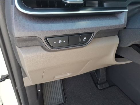 New 2026 Kia Carnival EX FWD image 17
