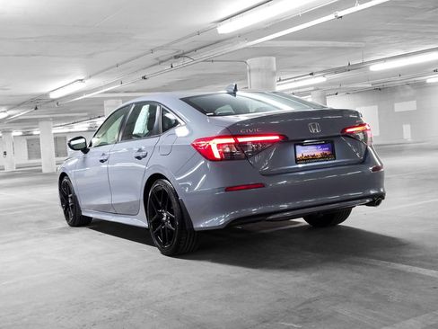 Used 2022 Honda Civic Sport image 5