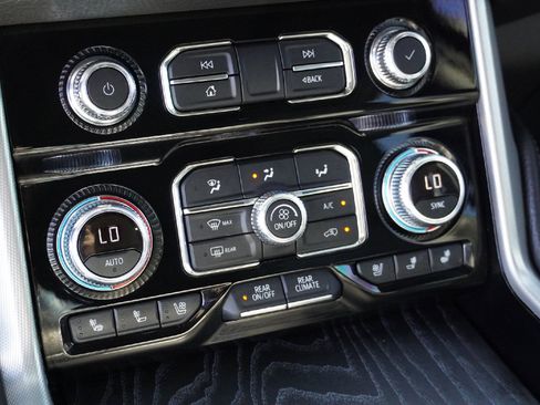 Used 2022 GMC Yukon Denali w/ Max Trailering Package image 13