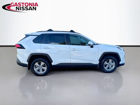 Used 2025 Toyota RAV4 XLE FWD image 10