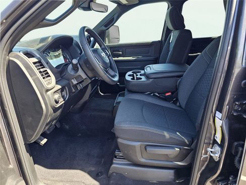 New 2026 RAM 2500 Tradesman AWD/4WD image 17