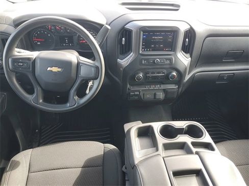 Used 2020 Chevrolet Silverado 1500 Custom w/ Custom Value Package image 10