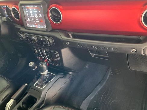 Used 2019 Jeep Wrangler Unlimited Rubicon AWD/4WD image 22