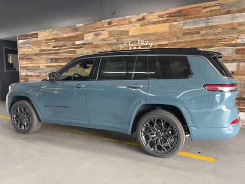 New 2026 Jeep Grand Cherokee L Summit w/ Obsidian Package AWD/4WD image 12