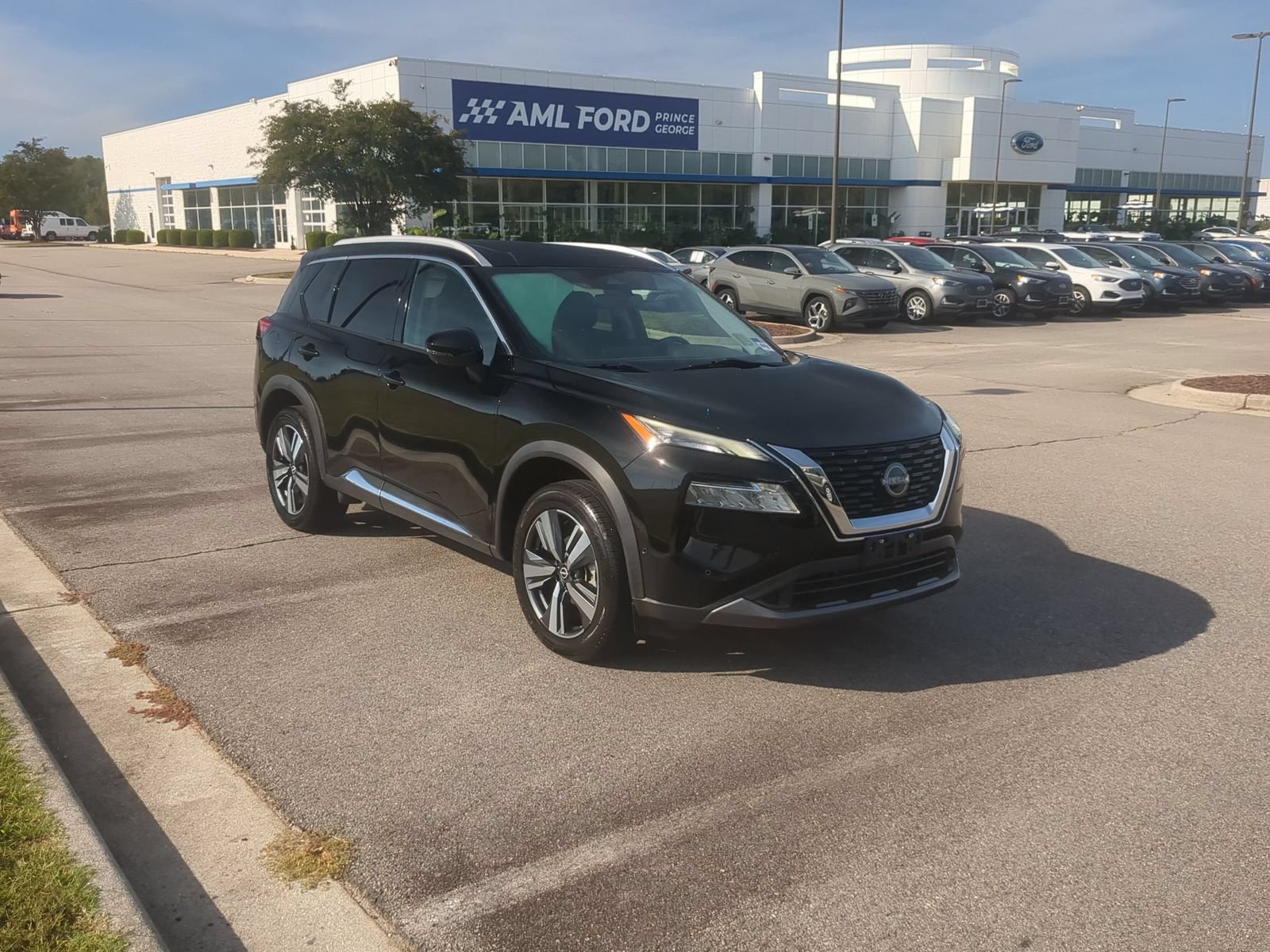 Used 2023 Nissan Rogue SL w/ SL Premium Package FWD image 1