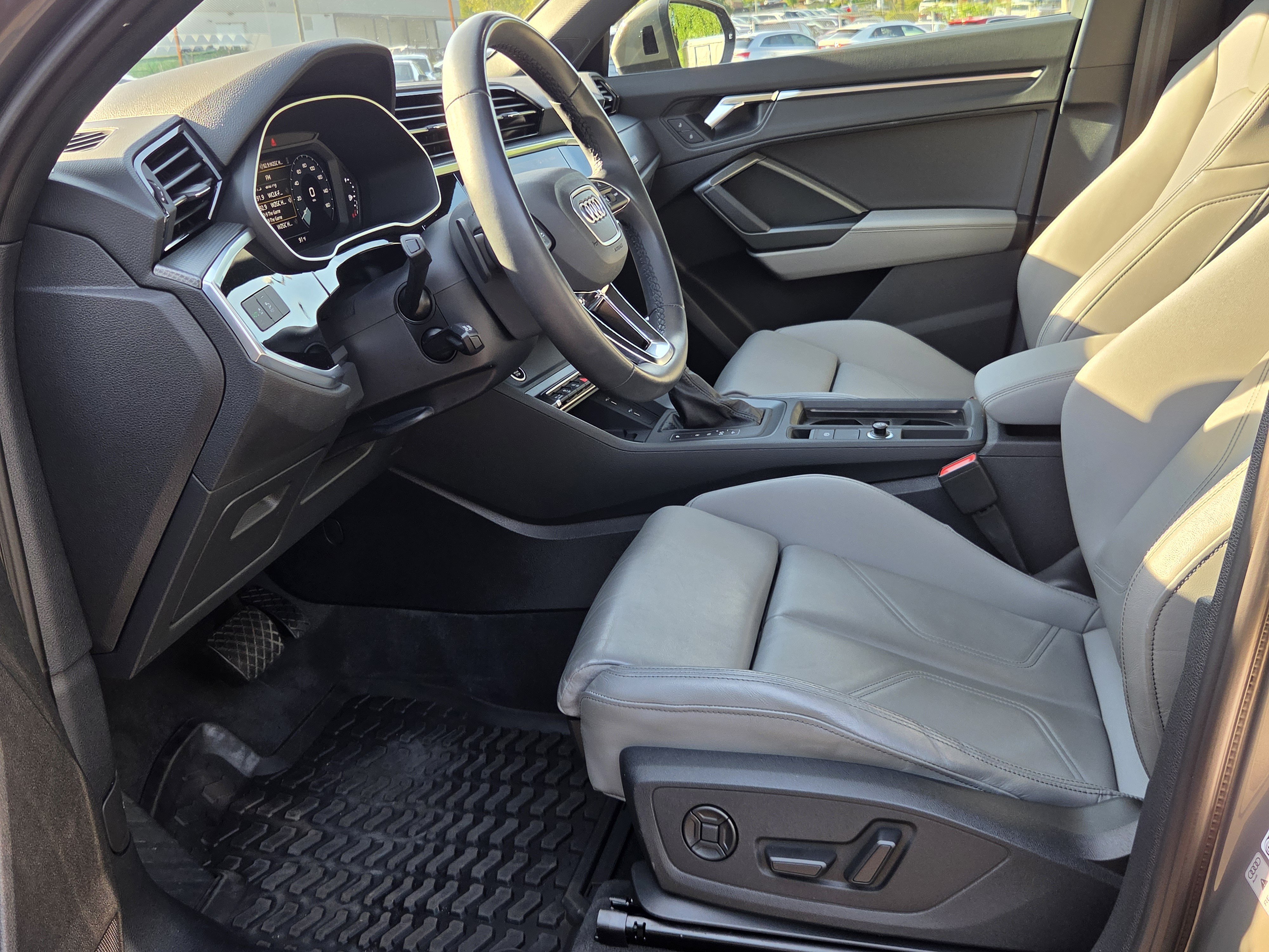 Used 2024 Audi Q3 2.0T Premium Plus AWD/4WD image 14