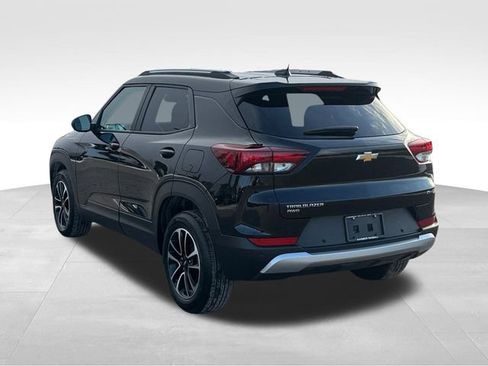 Certified 2024 Chevrolet TrailBlazer LT w/ Convenience Package image 3