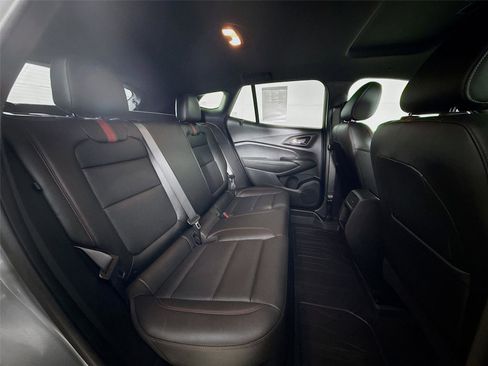 Used 2024 Chevrolet Trax RS w/ Sunroof Package image 26