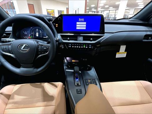 New 2026 Lexus UX 300h FWD image 5