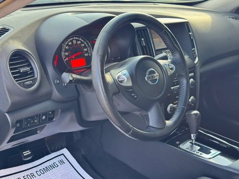 Used 2010 Nissan Maxima 3.5 SV w/ Monitor Pkg FWD image 18