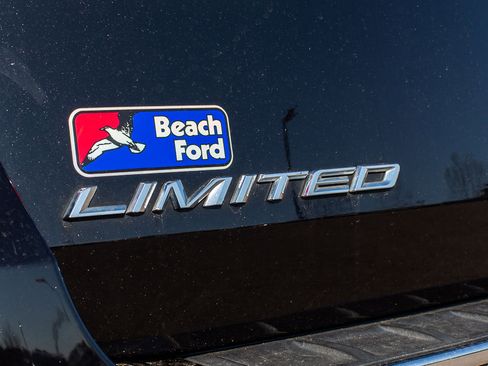 Used 2022 Ford Explorer Limited w/ Equipment Group 301A image 11