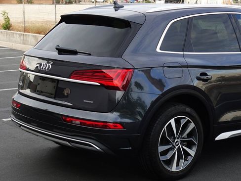 Used 2021 Audi Q5 2.0T Premium w/ Convenience Package AWD/4WD image 17