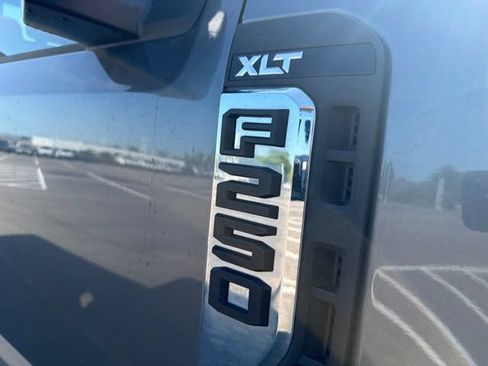Used 2023 Ford F250 XLT w/ Snow Plow/Camper Package AWD/4WD image 5
