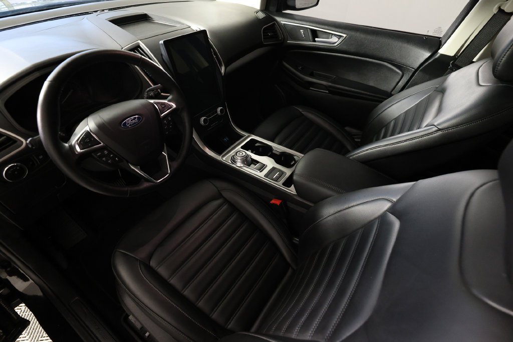 Used 2023 Ford Edge SEL AWD/4WD image 16