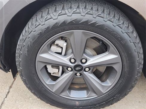 Used 2022 Ford Edge SEL w/ Sport Appearance Package image 11