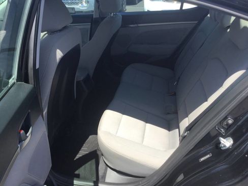 Used 2018 Hyundai Elantra SEL FWD image 4