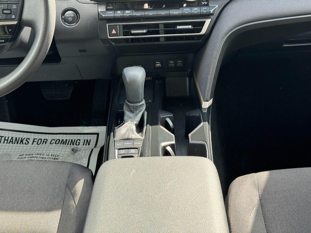Used 2025 Toyota Camry LE FWD image 21